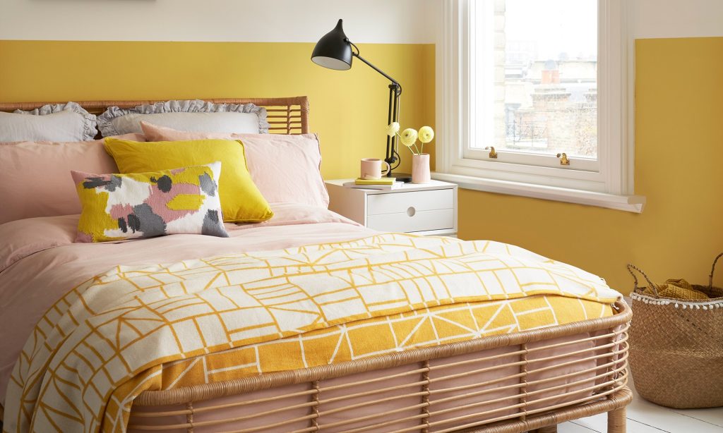 Phòng ngủ rực nắng với tone màu bắt mắt